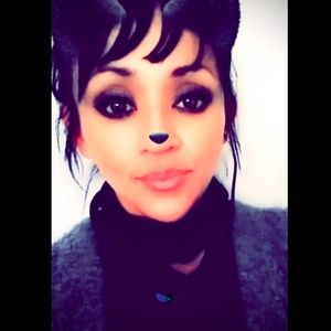 Meet your Posher, Sylvia